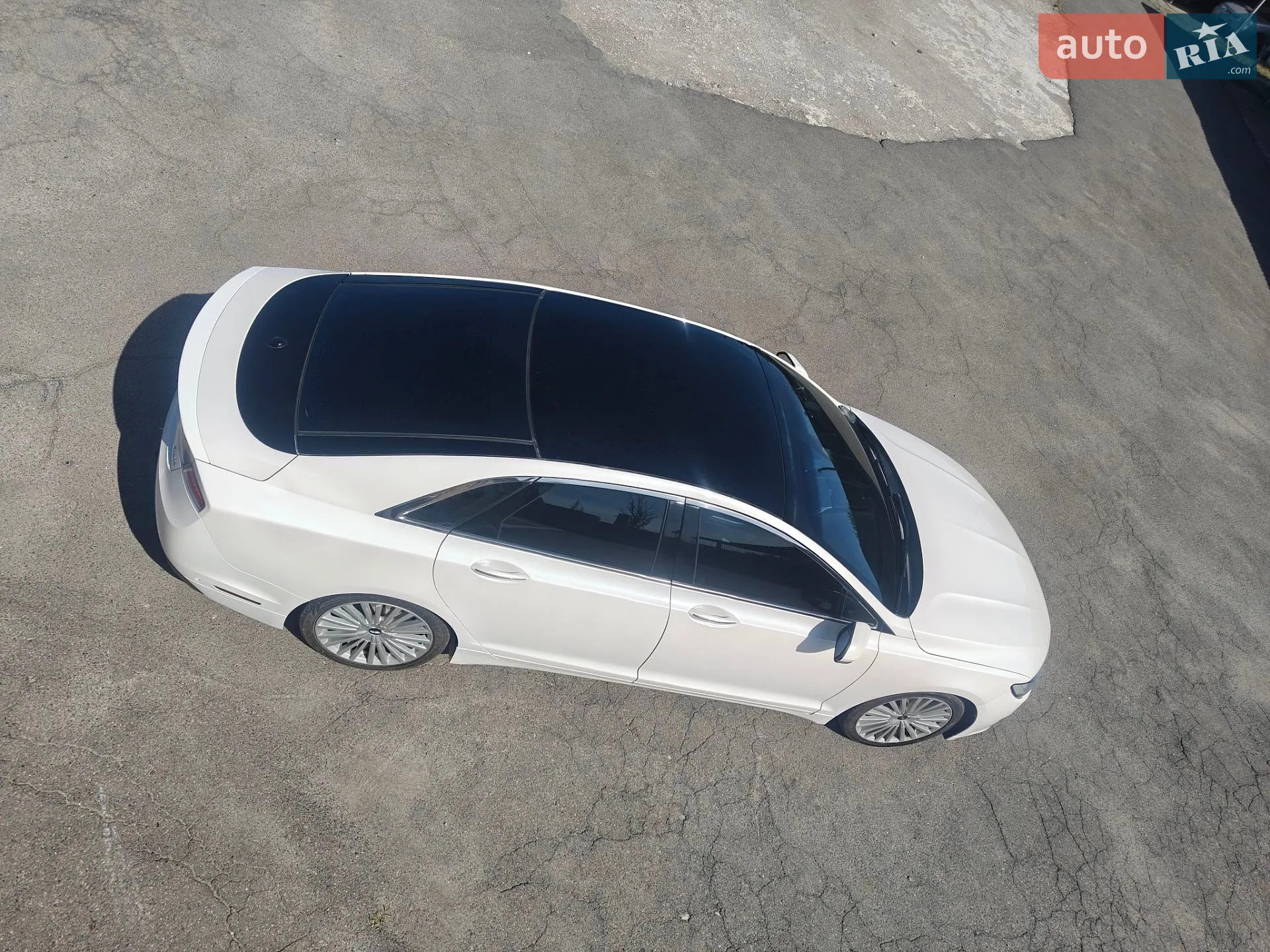 2016 Lincoln MKZ - мініатюра 21