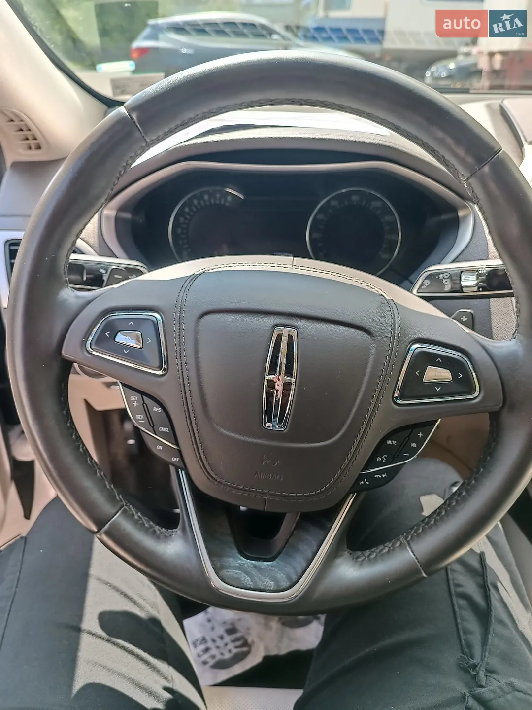 2017 Lincoln MKZ - мініатюра 23