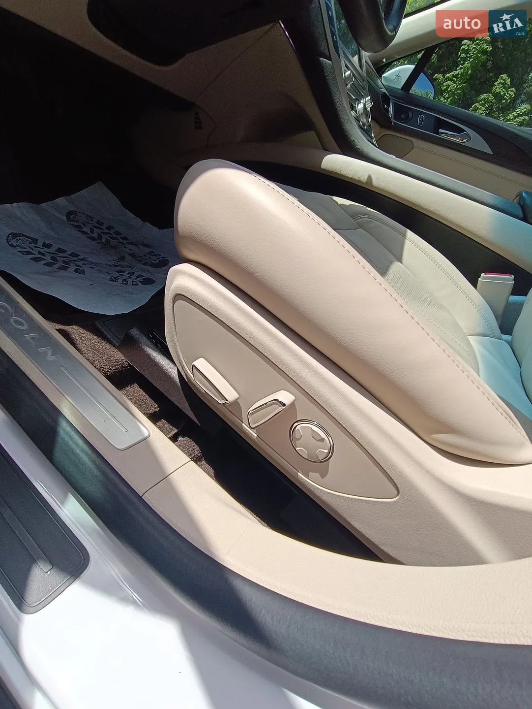2017 Lincoln MKZ - мініатюра 33