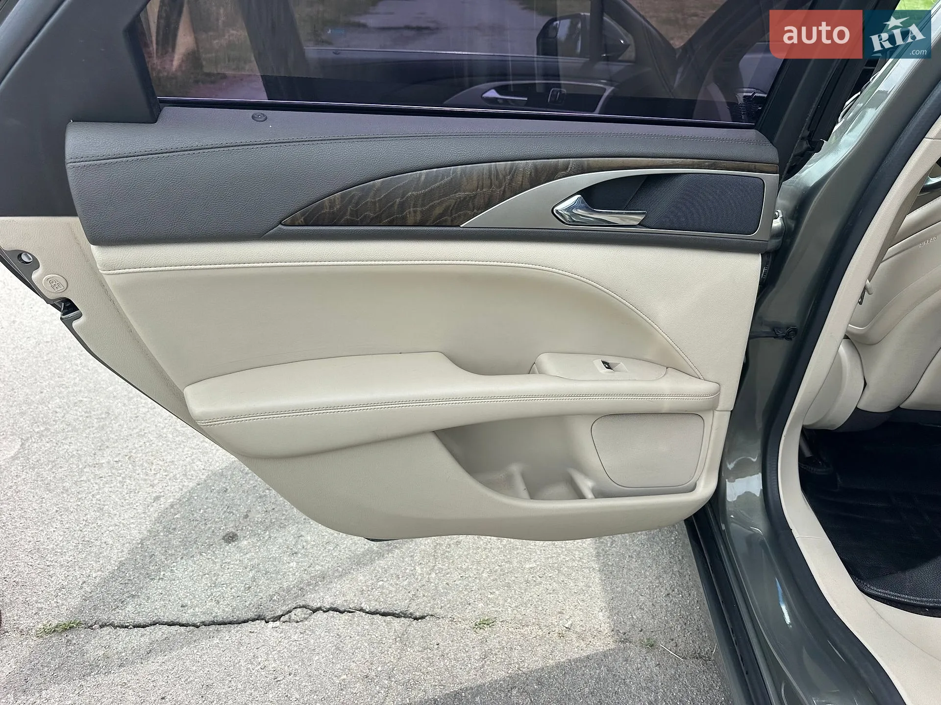2016 Lincoln MKZ - мініатюра 23