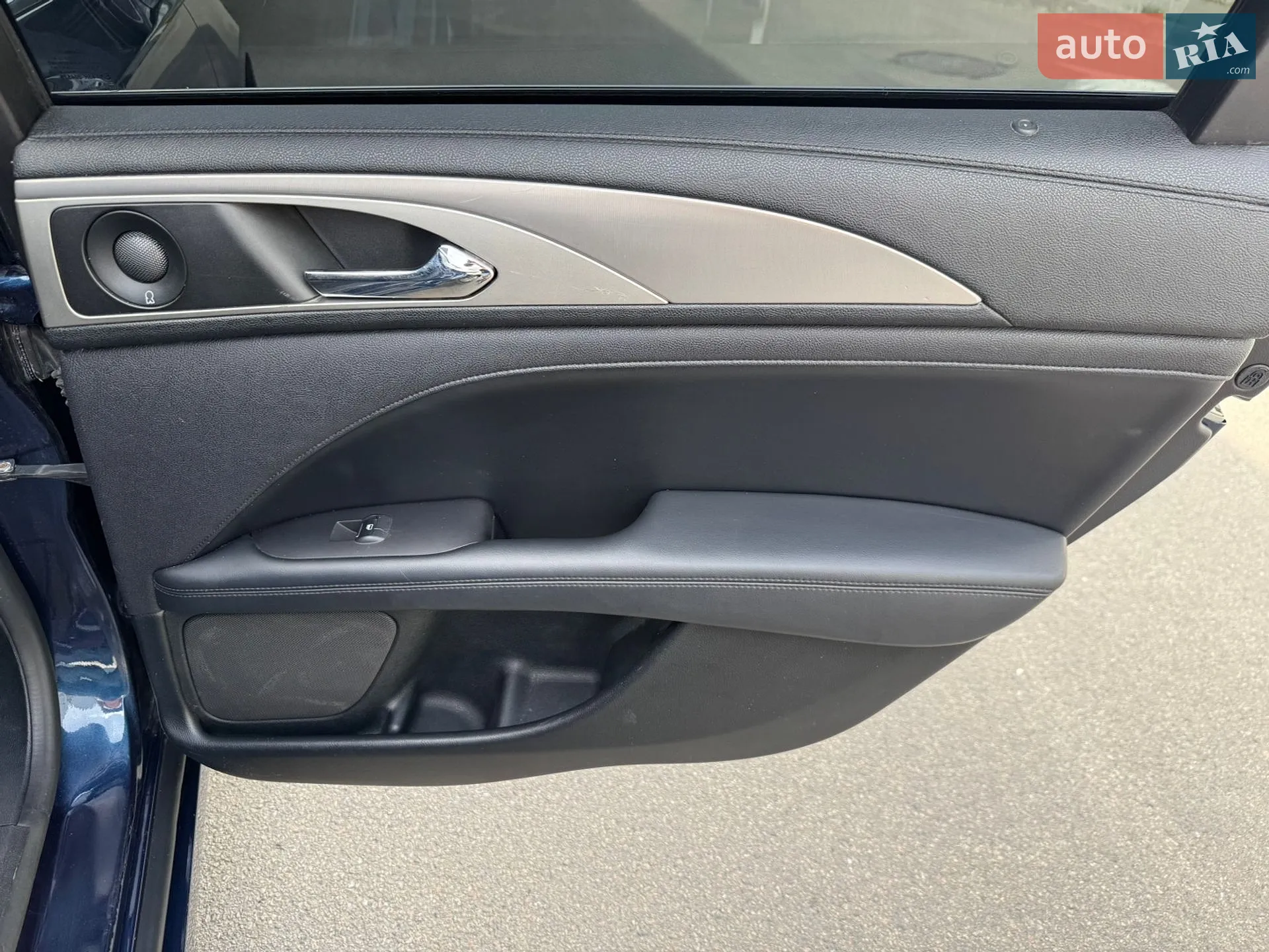 2016 Lincoln MKZ - мініатюра 35