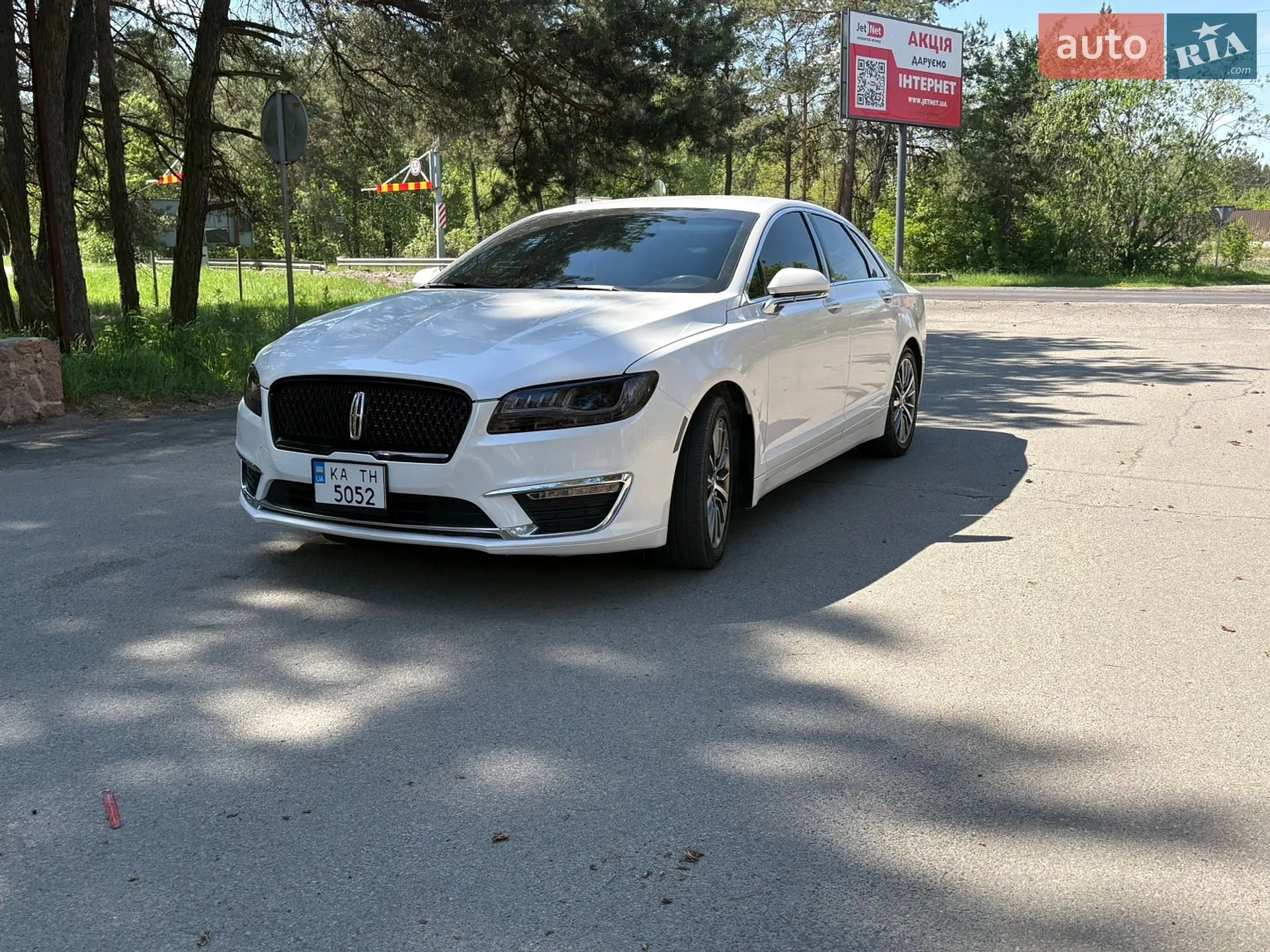2017 Lincoln MKZ - мініатюра 2