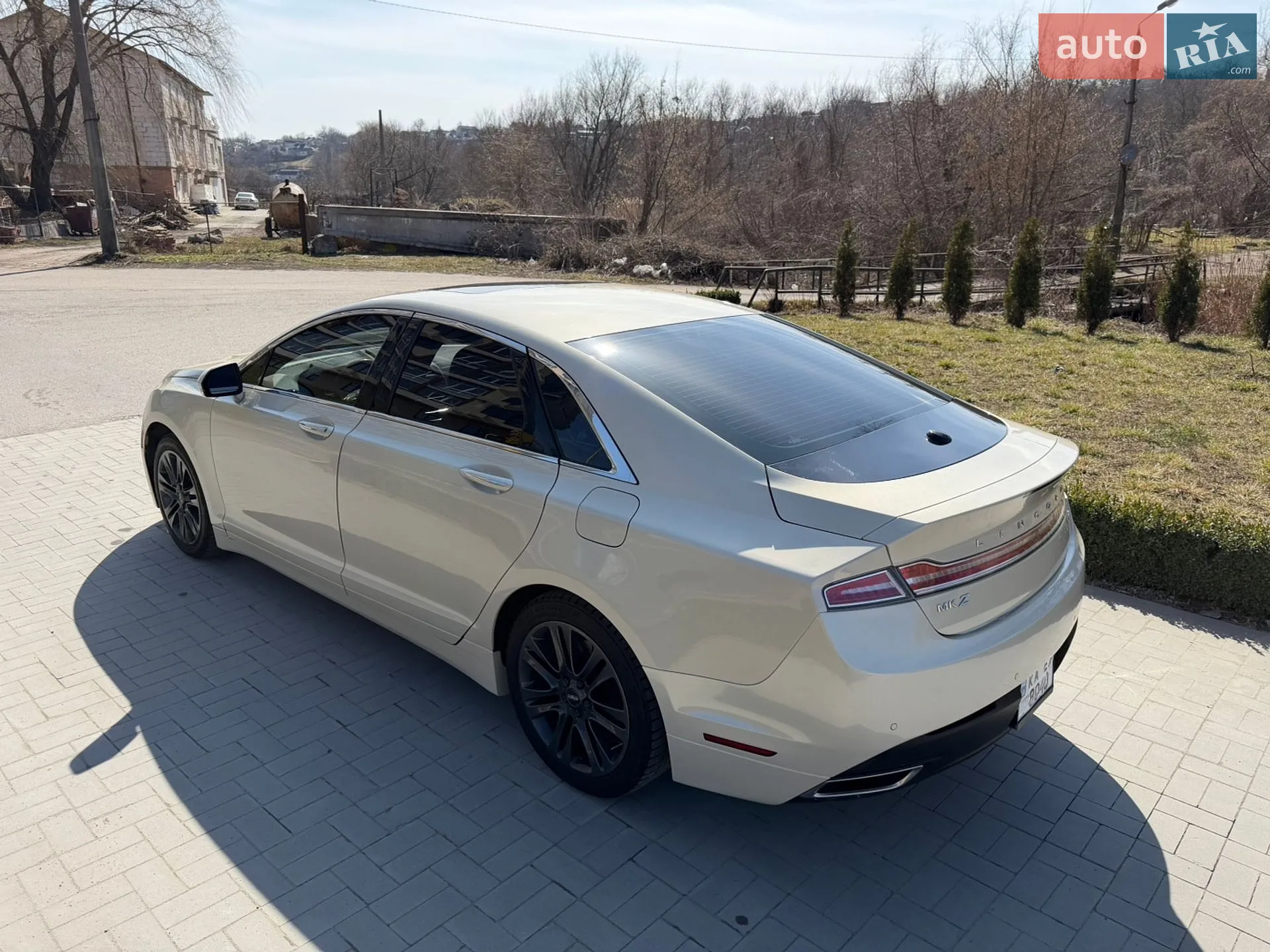 2016 Lincoln MKZ - мініатюра 13