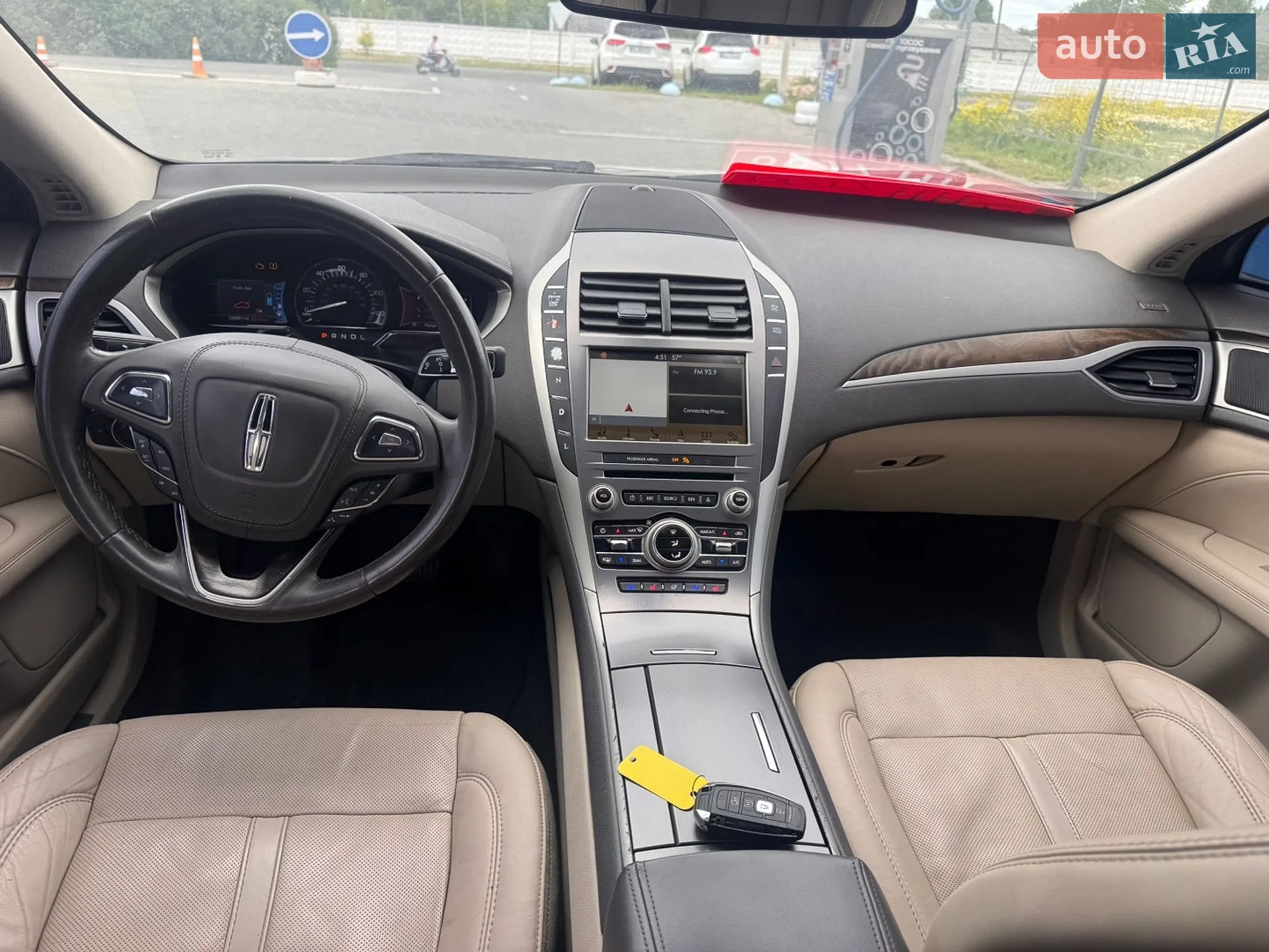 2017 Lincoln MKZ - мініатюра 26
