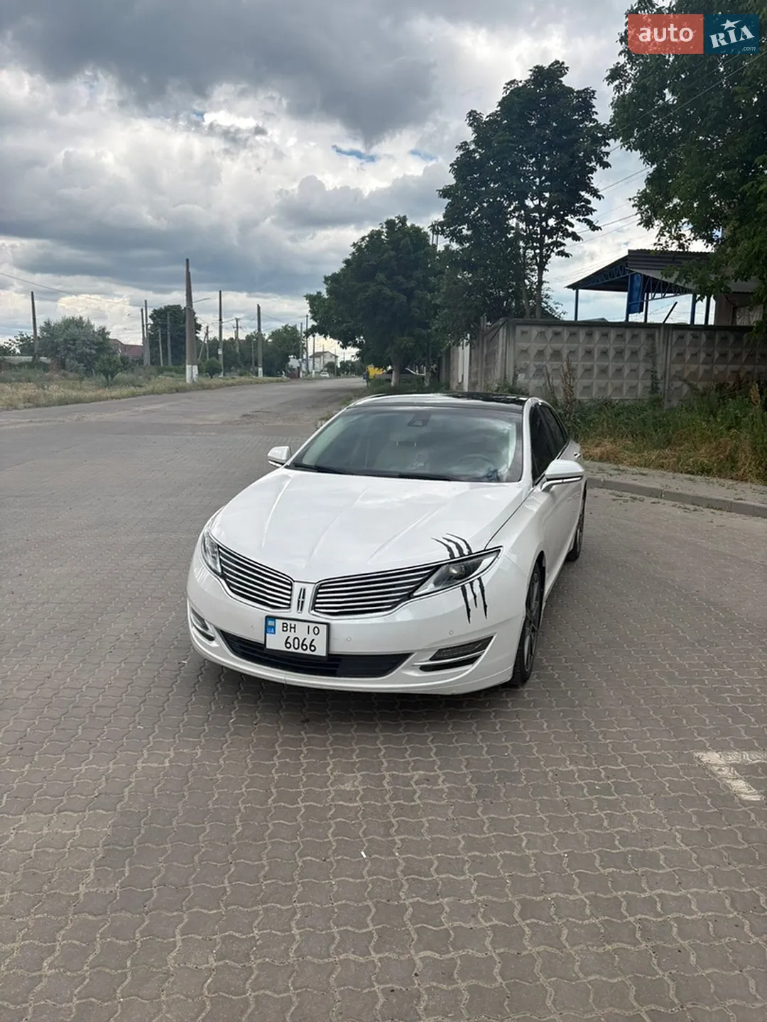 2013 Lincoln MKZ - мініатюра 3