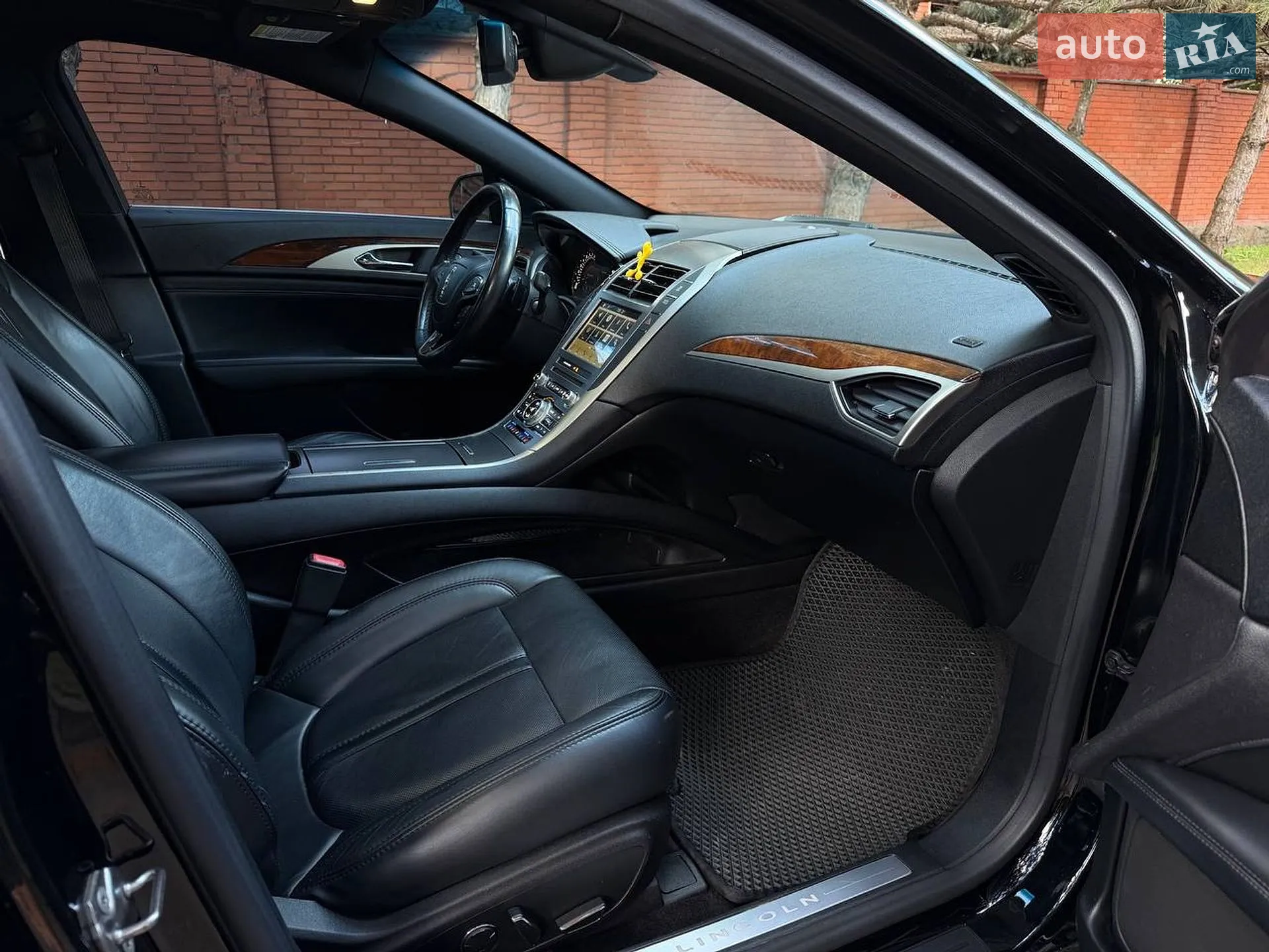 2016 Lincoln MKZ - мініатюра 23