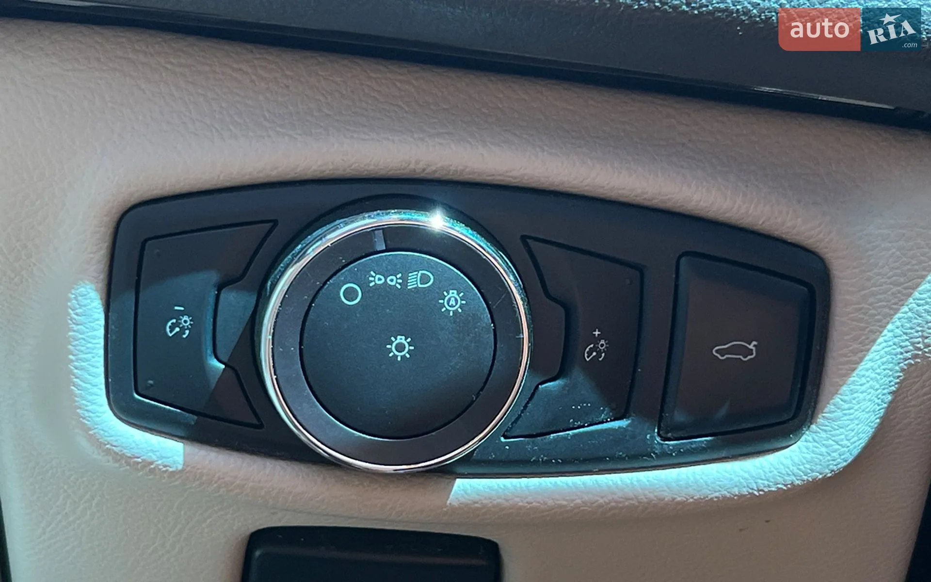 2016 Lincoln MKZ - мініатюра 14