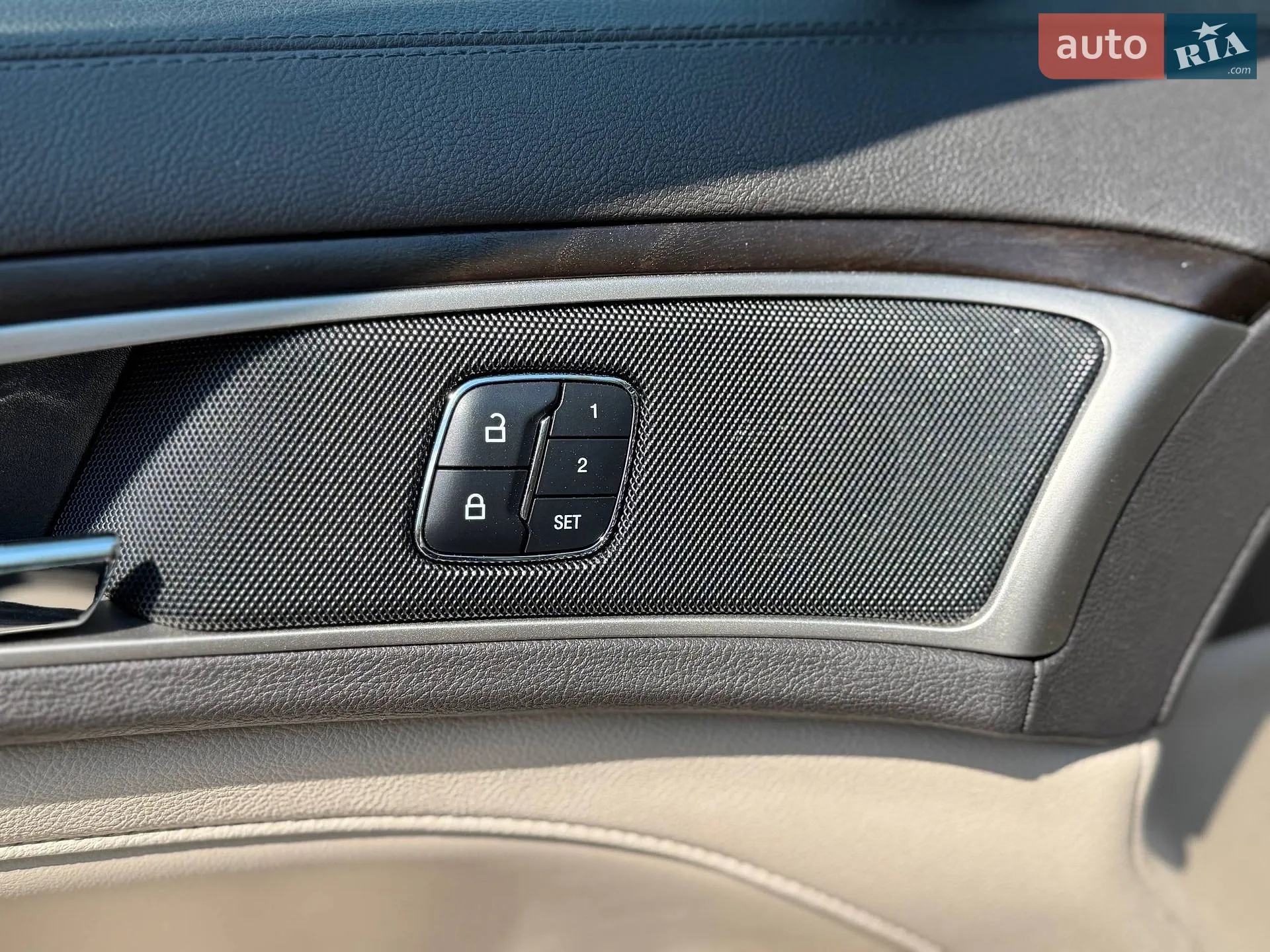 2016 Lincoln MKZ - мініатюра 34