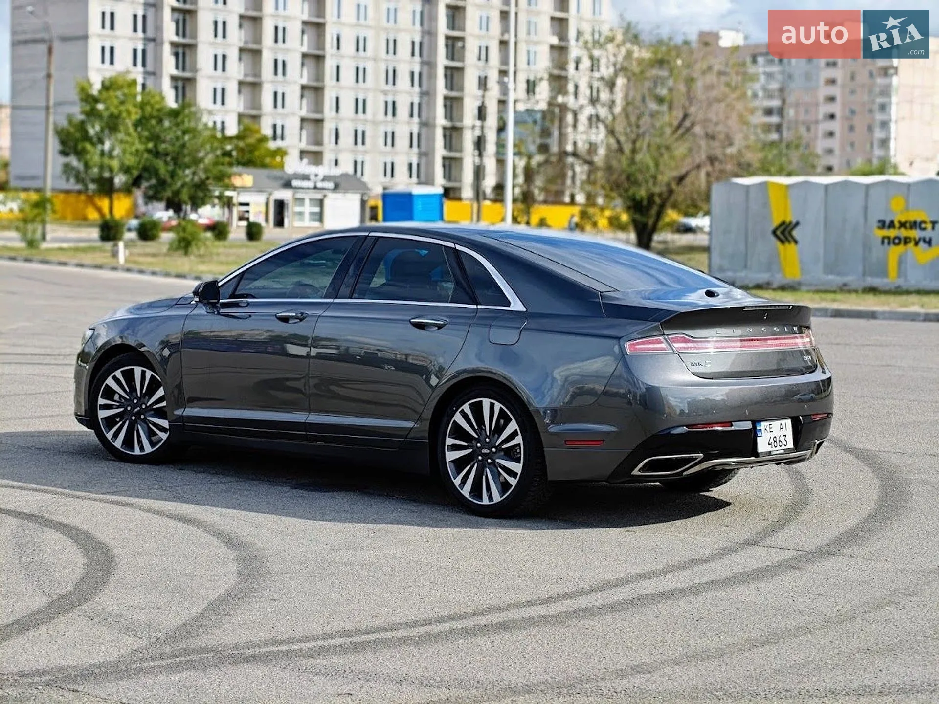 2016 Lincoln MKZ - мініатюра 2