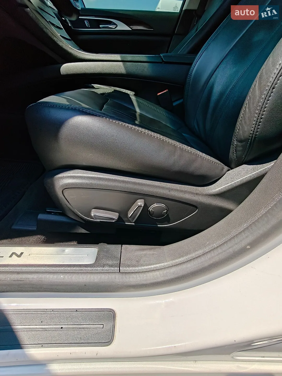 2014 Lincoln MKZ - мініатюра 27