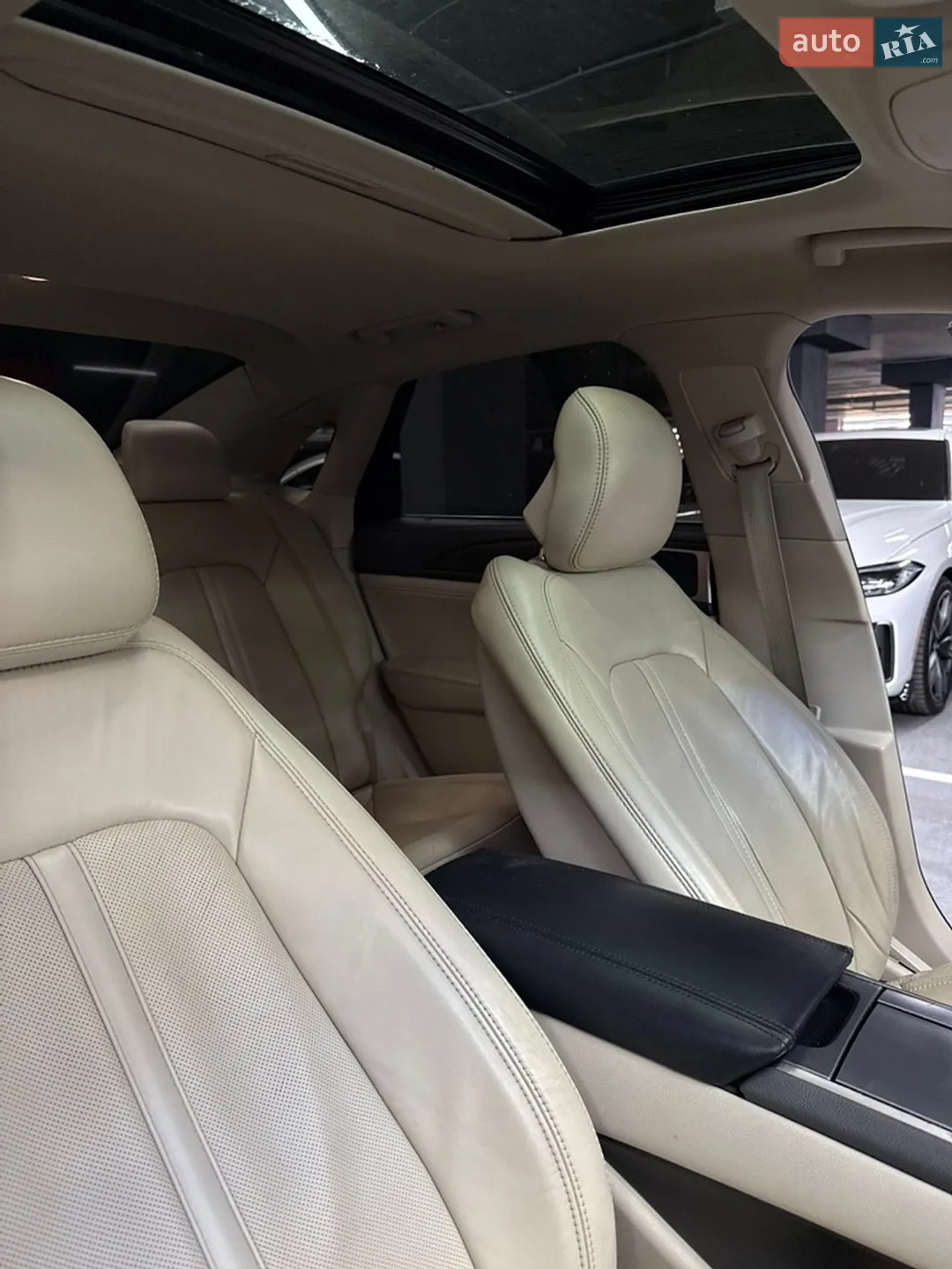 2016 Lincoln MKZ - мініатюра 24