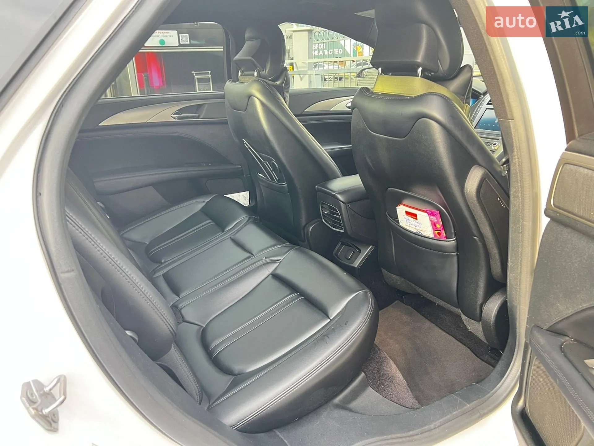 2016 Lincoln MKZ - мініатюра 14