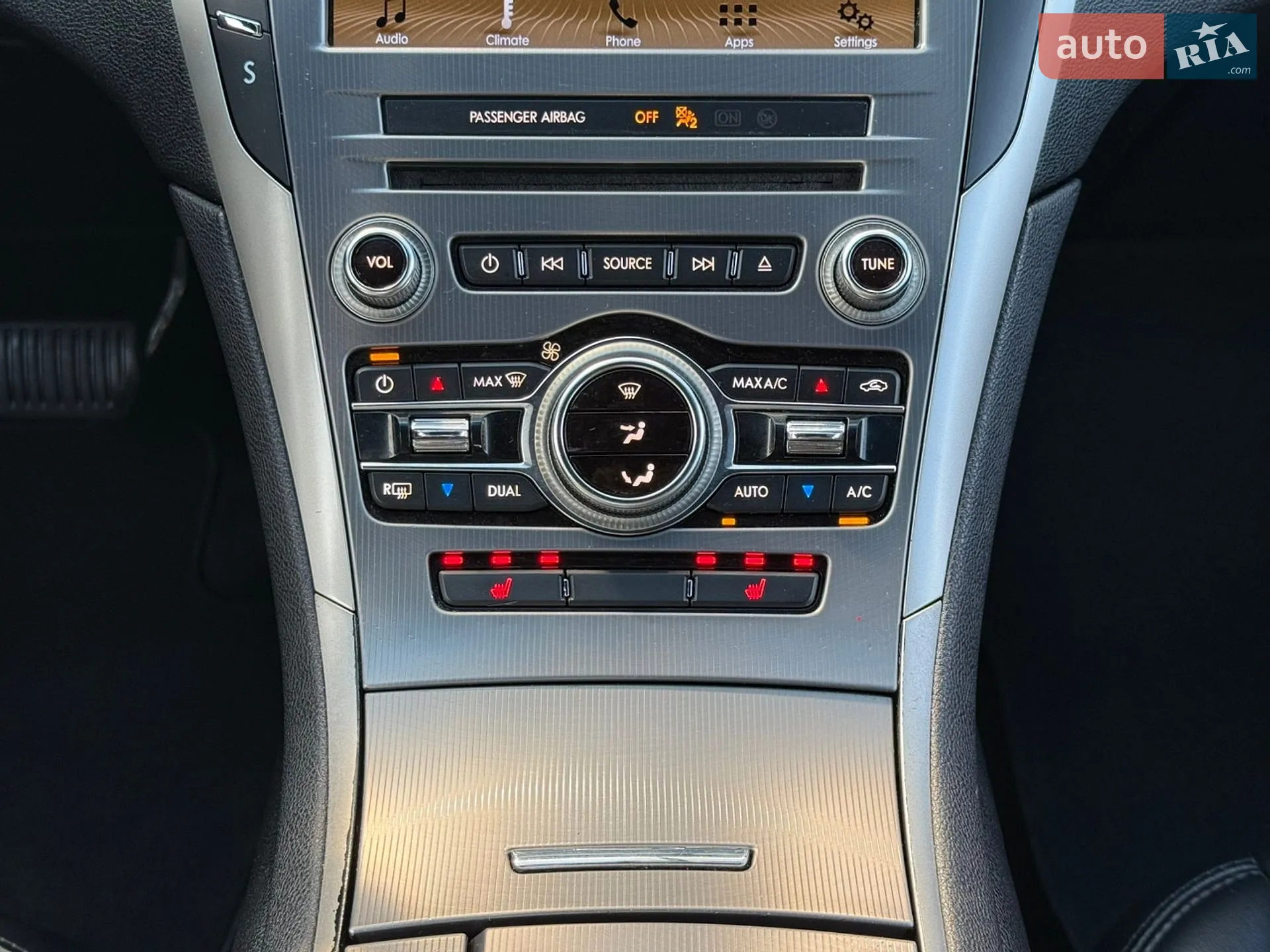 2016 Lincoln MKZ - мініатюра 24