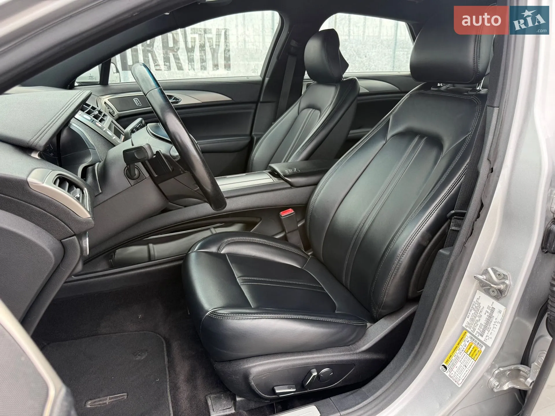 2016 Lincoln MKZ - мініатюра 29
