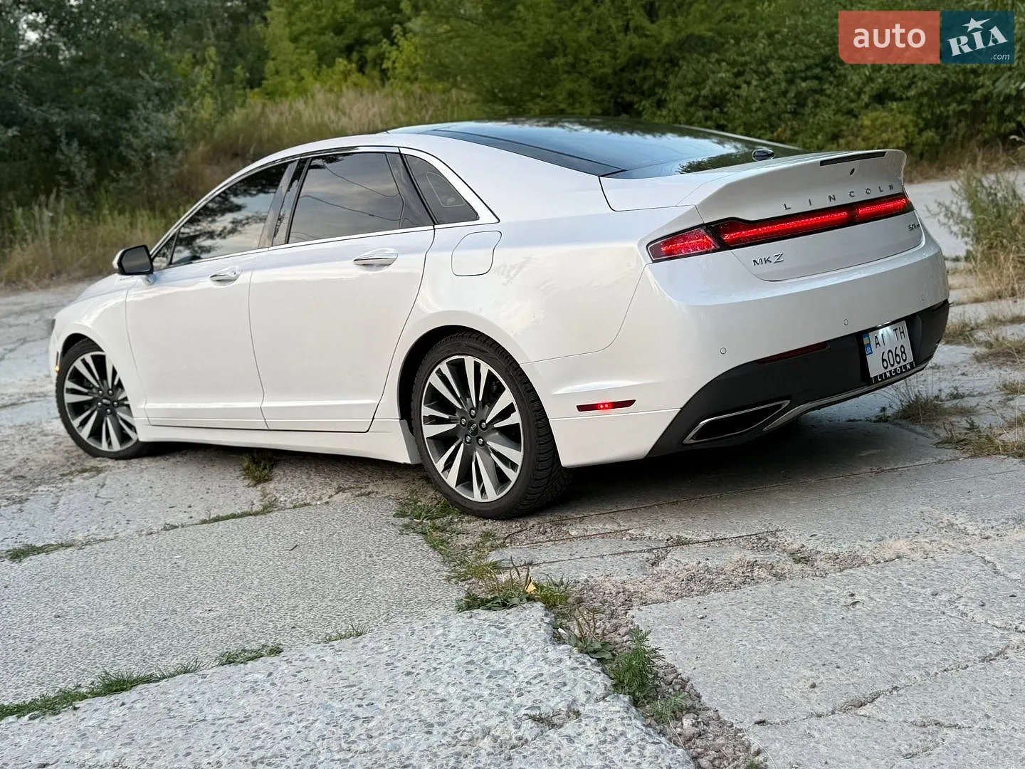 2016 Lincoln MKZ - мініатюра 4