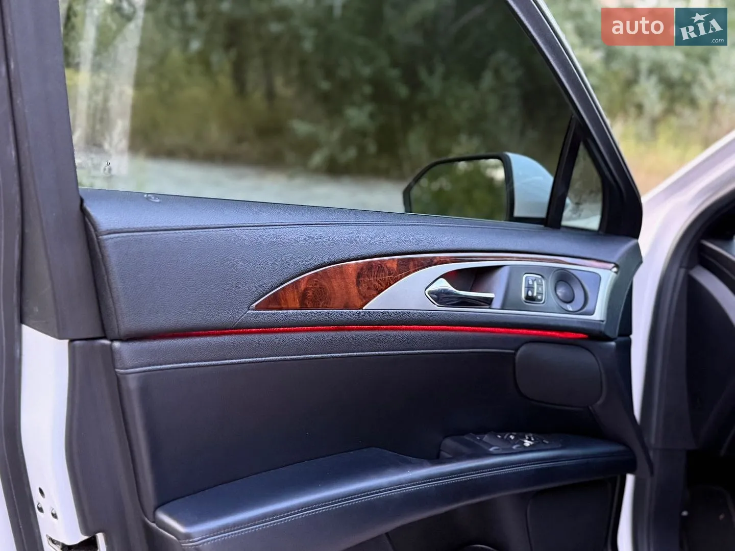 2016 Lincoln MKZ - мініатюра 12