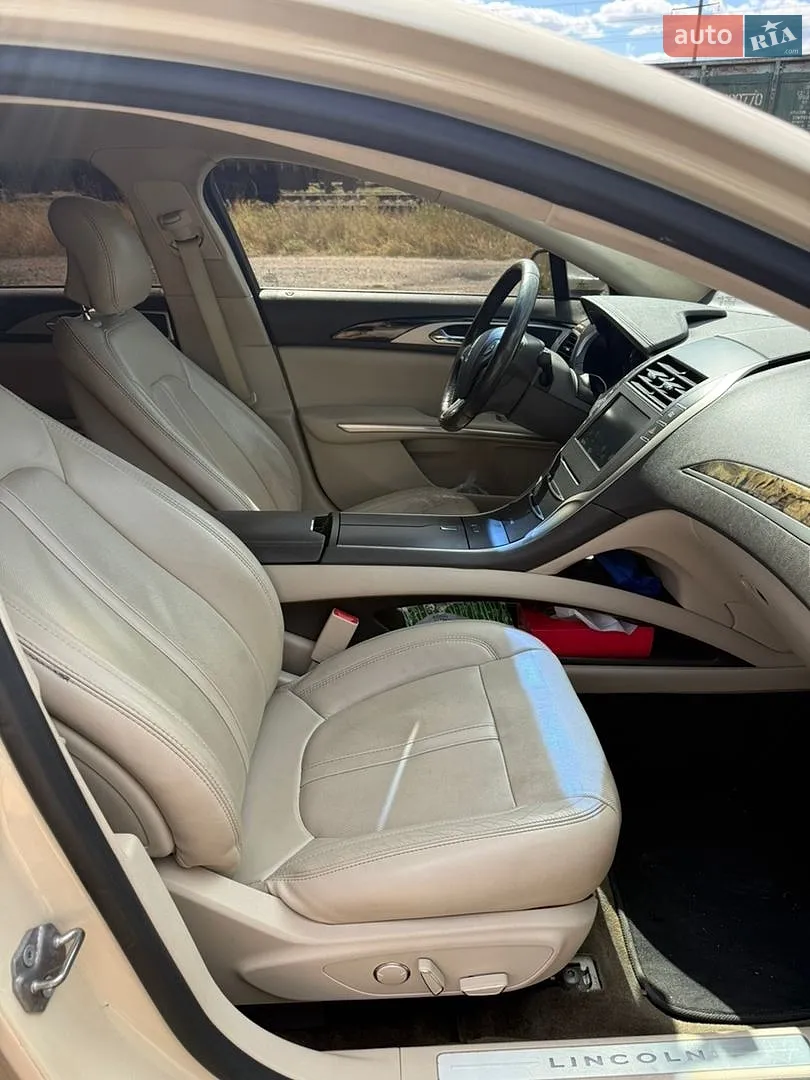 2016 Lincoln MKZ - мініатюра 8