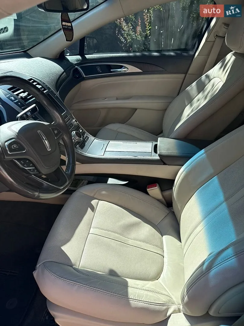 2017 Lincoln MKZ - мініатюра 26
