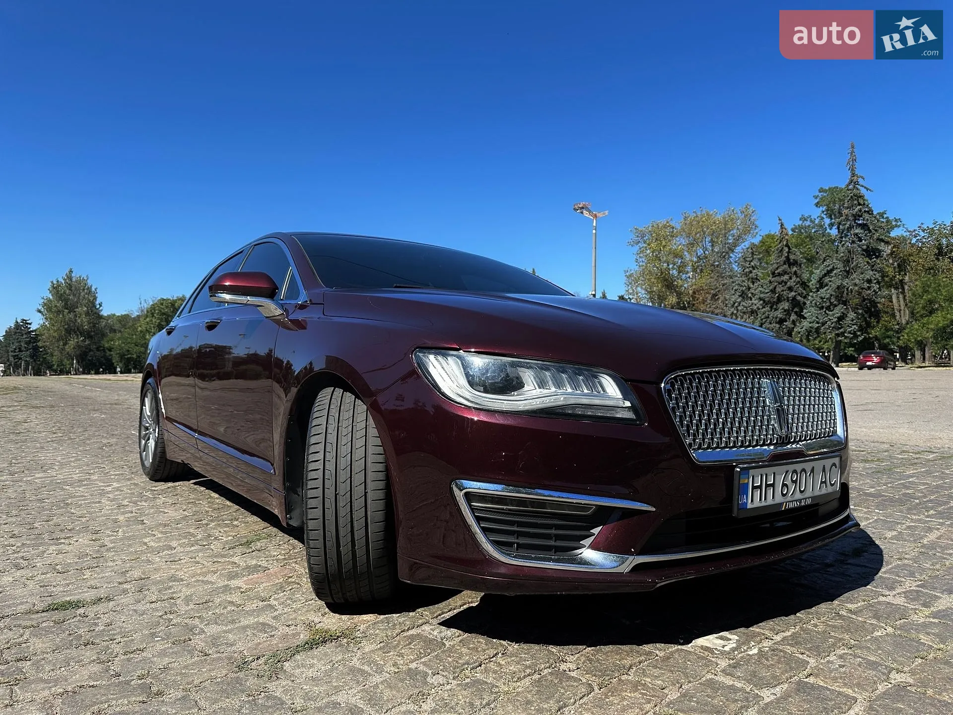 2017 Lincoln MKZ - мініатюра 14