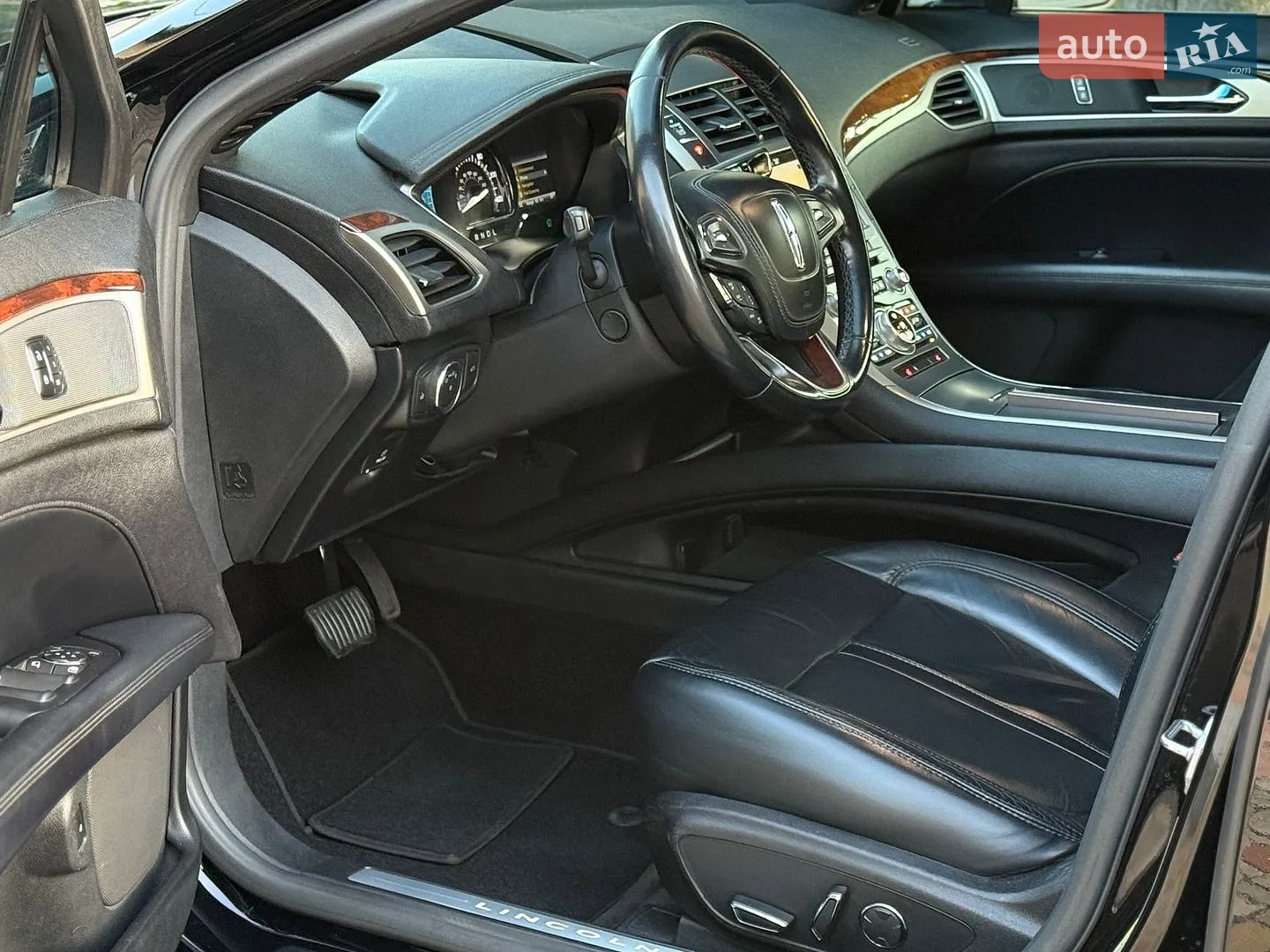 2016 Lincoln MKZ - мініатюра 14
