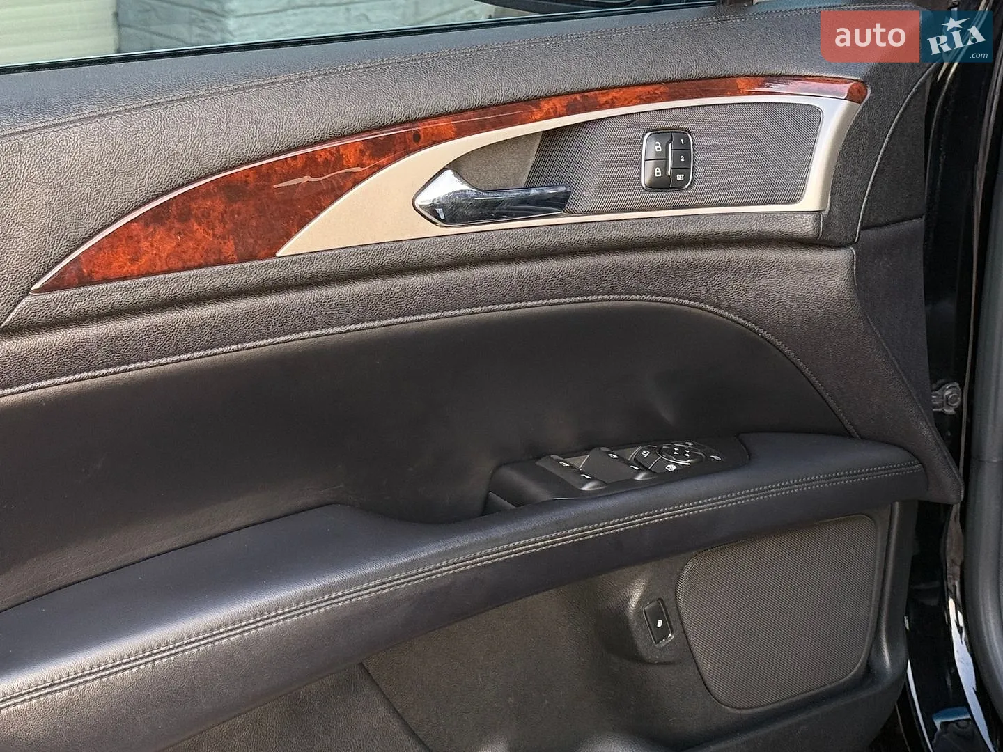 2016 Lincoln MKZ - мініатюра 15
