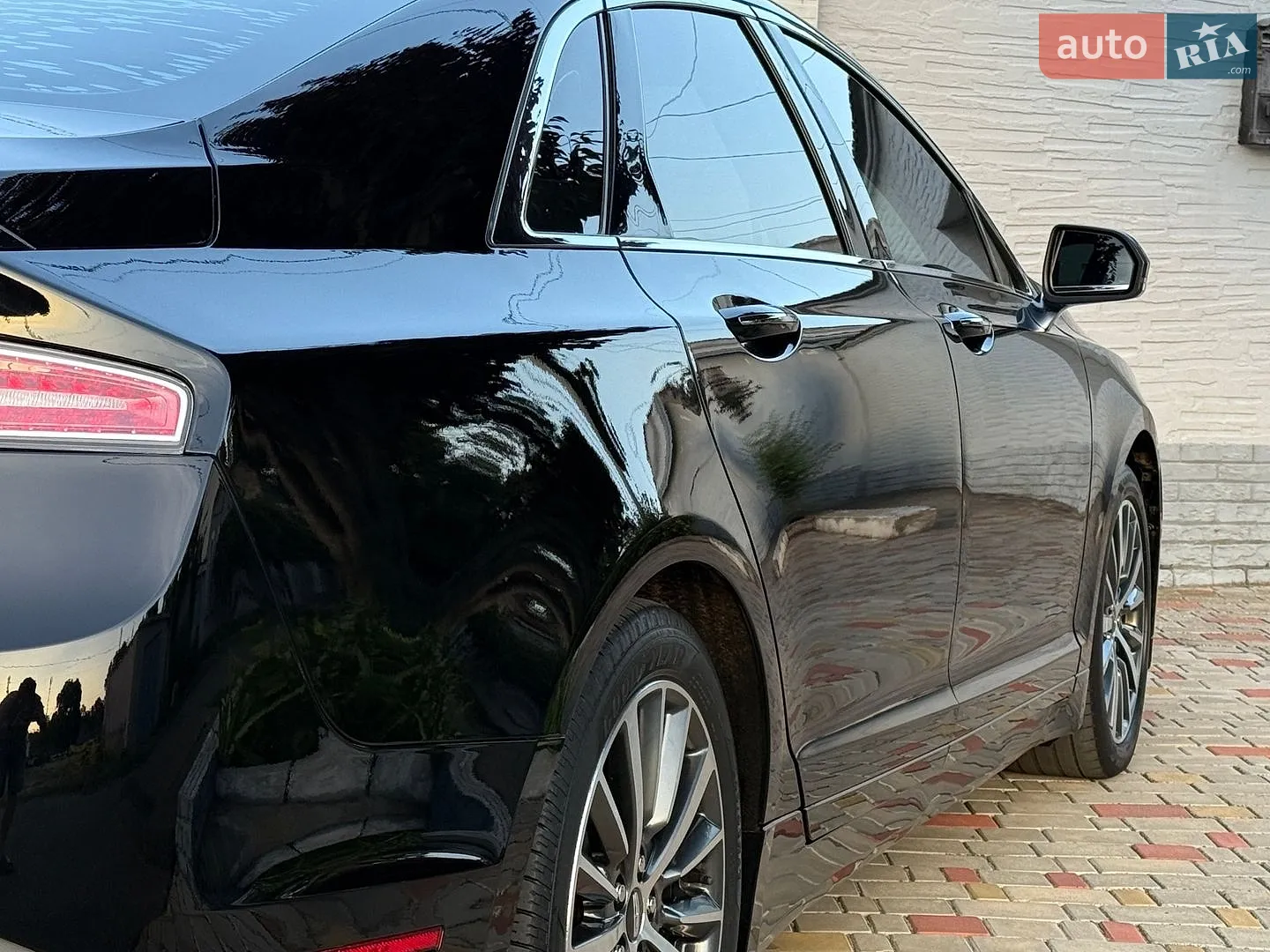 2016 Lincoln MKZ - мініатюра 8