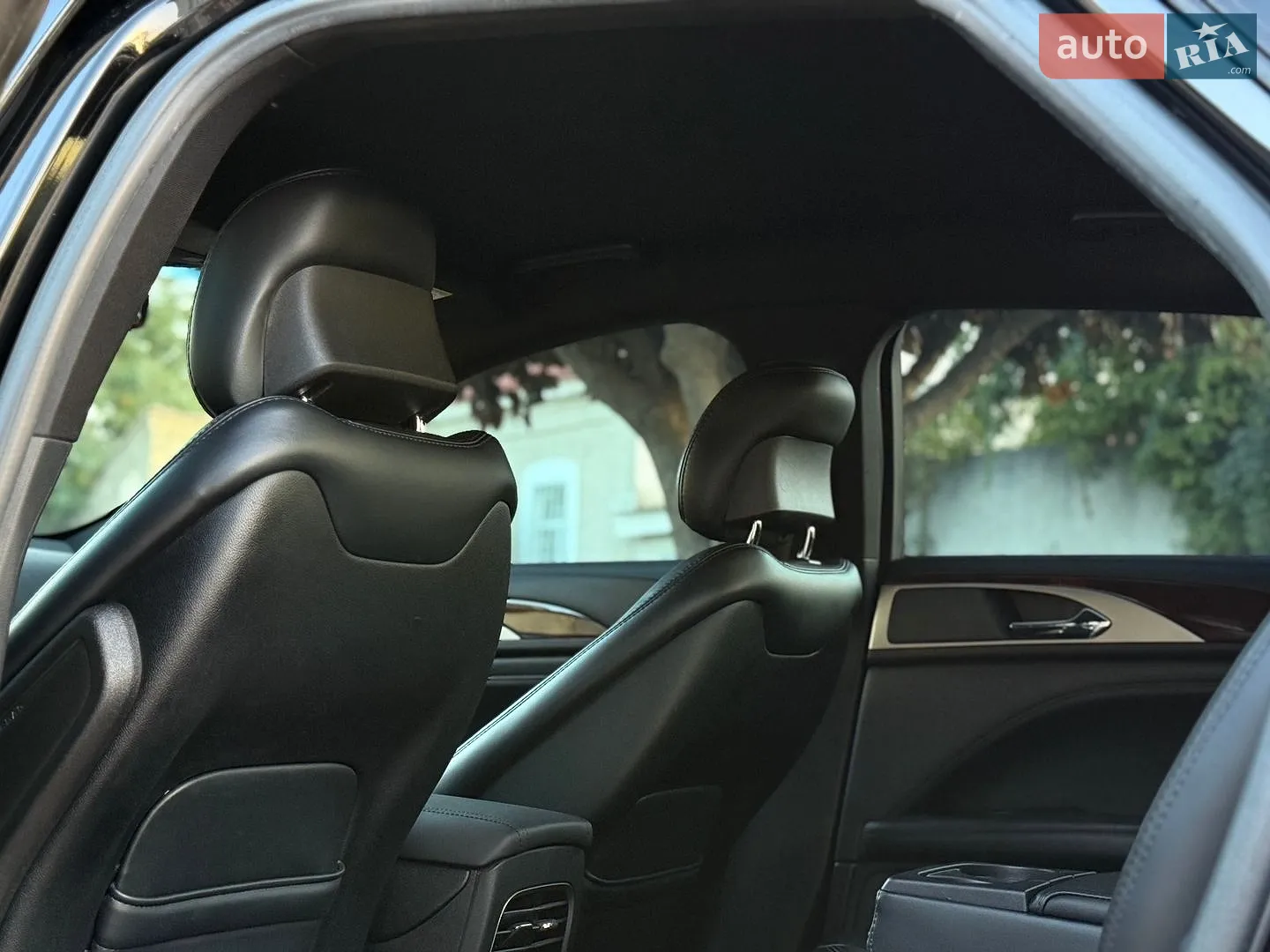 2016 Lincoln MKZ - мініатюра 21