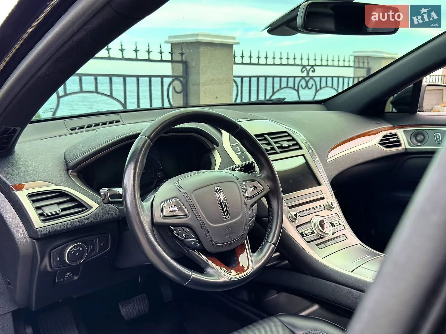 2020 Lincoln MKZ - мініатюра 23