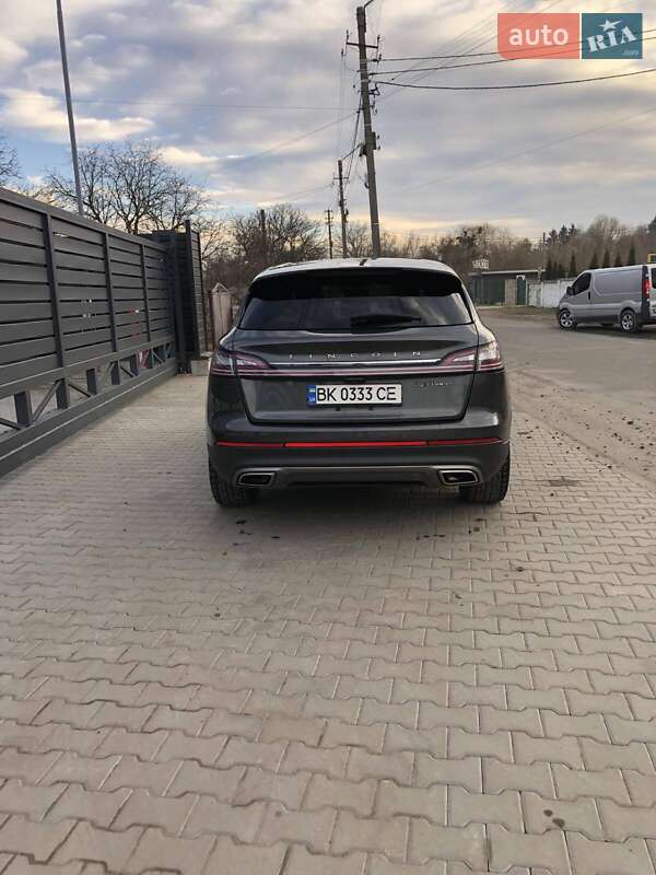 Позашляховик / Кросовер Lincoln Nautilus 2019 в Радивиліві