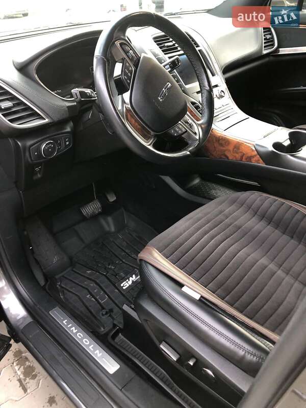 Позашляховик / Кросовер Lincoln Nautilus 2019 в Радивиліві