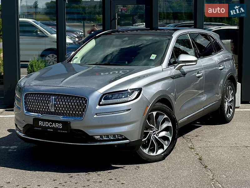 Lincoln Nautilus 2021
