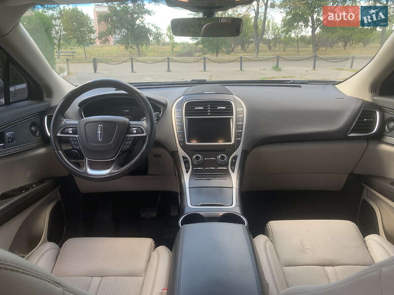 Позашляховик / Кросовер Lincoln Nautilus 2020 в Зміїві