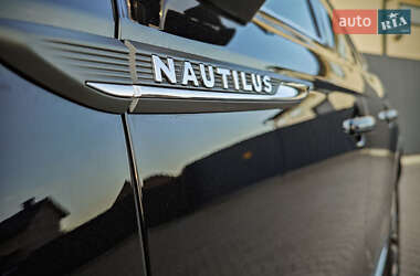 Внедорожник / Кроссовер Lincoln Nautilus 2023 в 