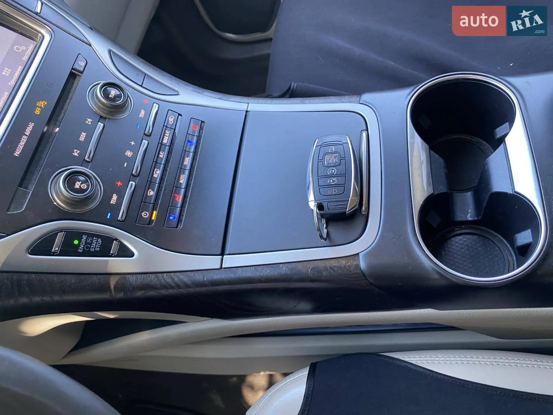 2019 Lincoln Nautilus - мініатюра 7