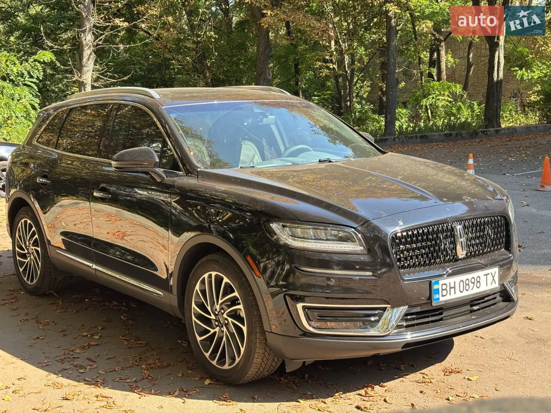 2019 Lincoln Nautilus - мініатюра 3