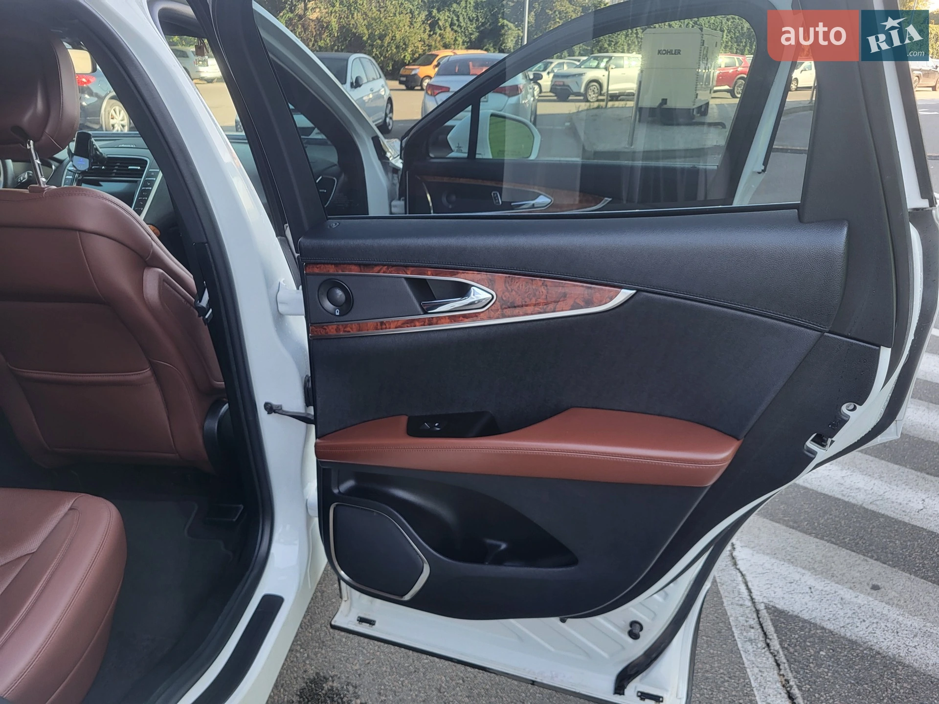2019 Lincoln Nautilus - мініатюра 12