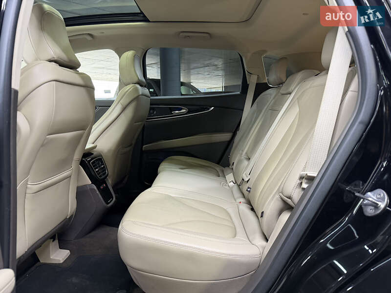 Позашляховик / Кросовер Lincoln Nautilus 2021 в Одесі фото 24 Позашляховик / Кросовер Lincoln Nautilus 2021 в Одесі