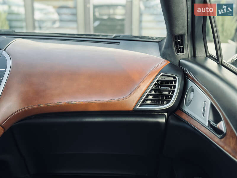 Внедорожник / Кроссовер Lincoln Nautilus 2020 в Кременчуге фото 41 Внедорожник / Кроссовер Lincoln Nautilus 2020 в Кременчуге