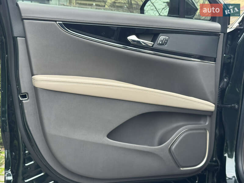 Позашляховик / Кросовер Lincoln Nautilus 2021 в Дніпрі