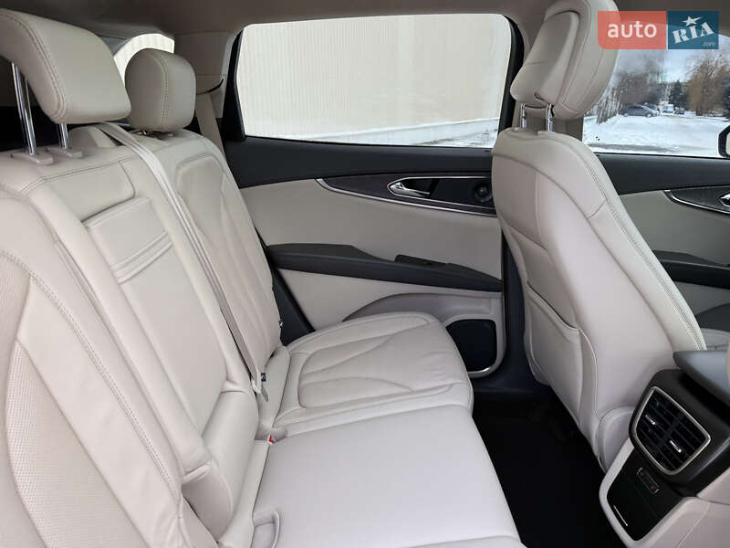 Позашляховик / Кросовер Lincoln Nautilus 2020 в Полтаві фото 25 Позашляховик / Кросовер Lincoln Nautilus 2020 в Полтаві