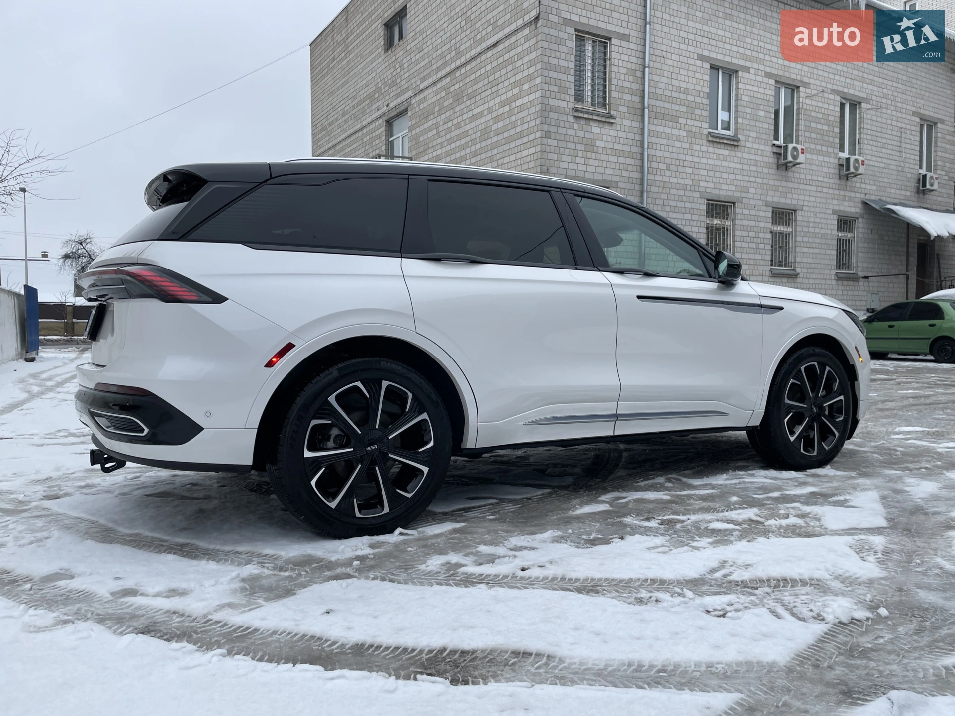 2023 Lincoln Nautilus - мініатюра 8
