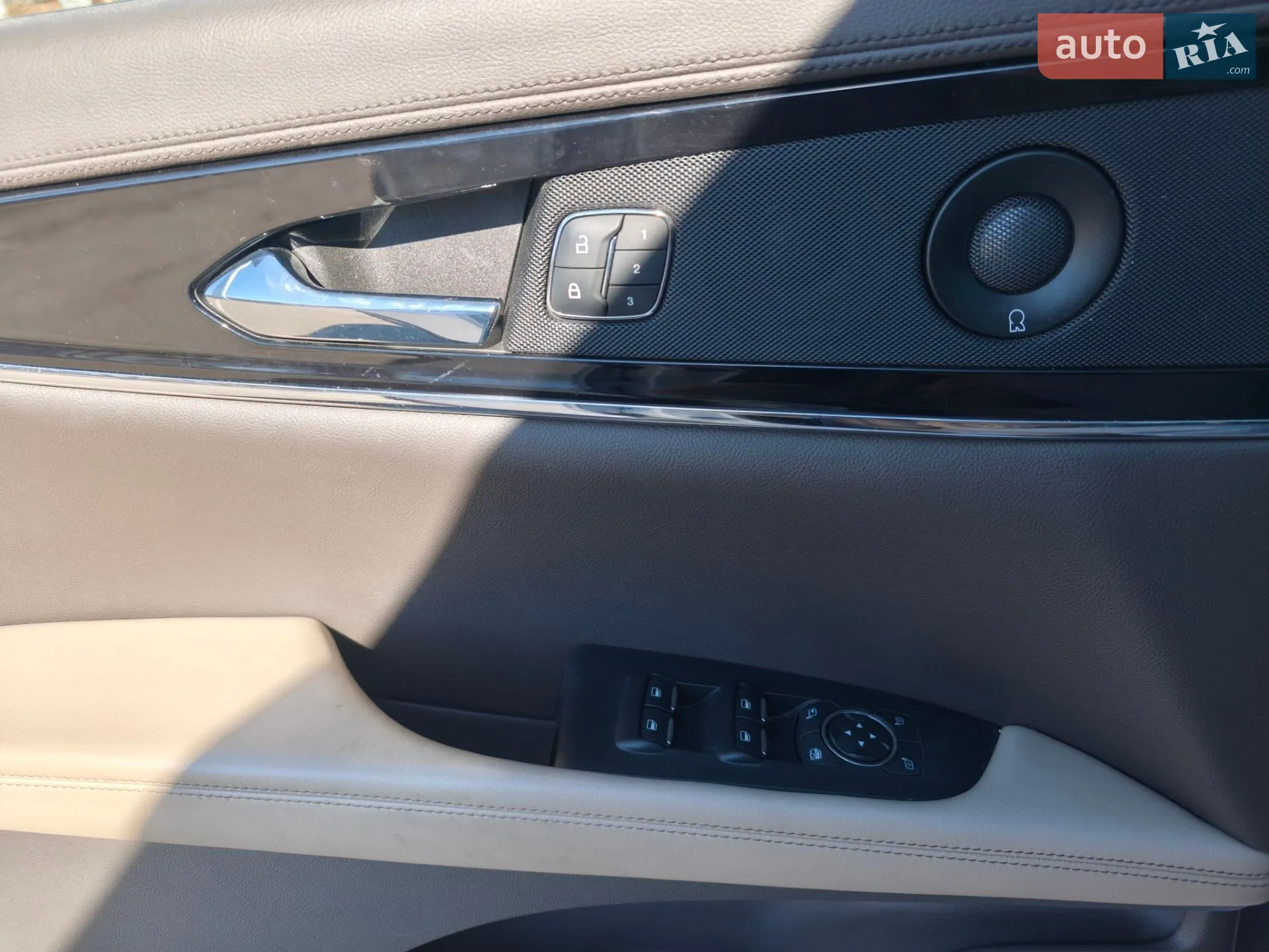 2021 Lincoln Nautilus - мініатюра 24