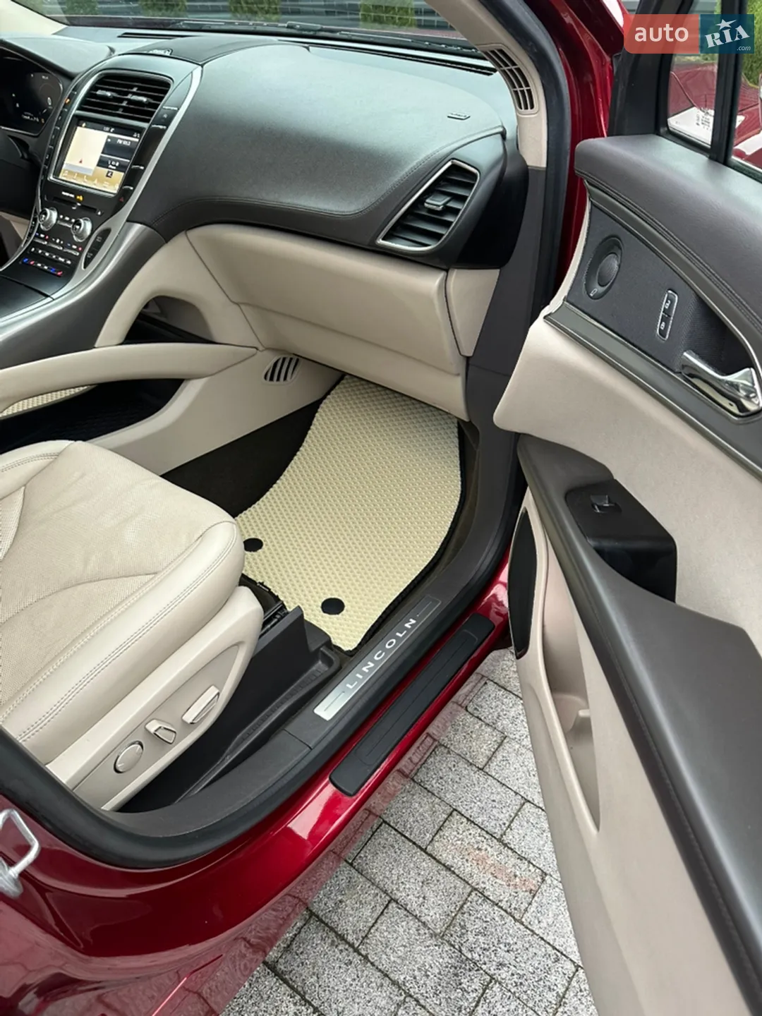 2018 Lincoln Nautilus - мініатюра 20