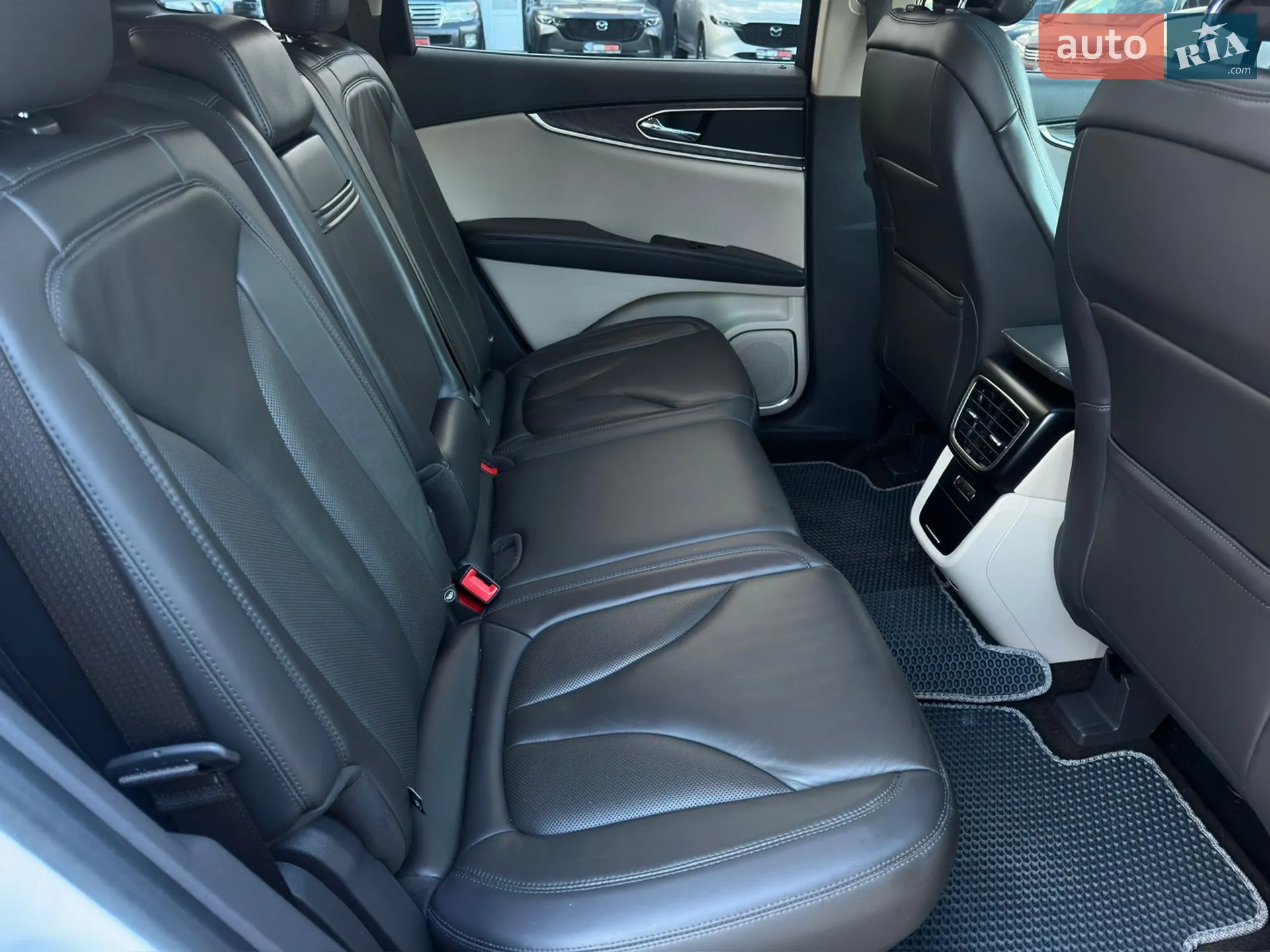 2019 Lincoln Nautilus - мініатюра 37