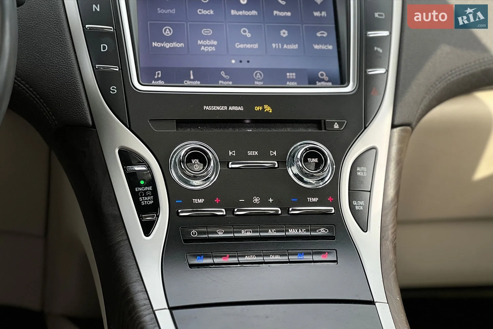 2020 Lincoln Nautilus - мініатюра 16