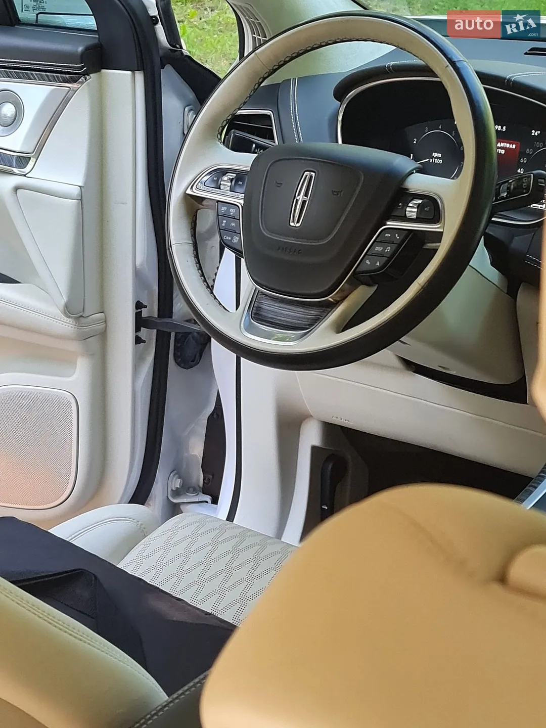 2019 Lincoln Nautilus - мініатюра 19