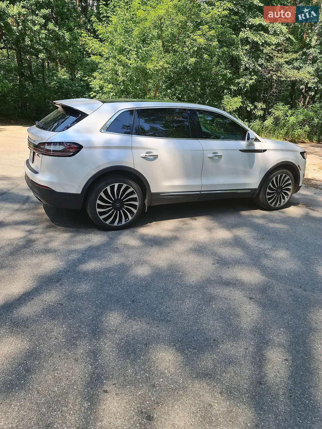2019 Lincoln Nautilus - мініатюра 20