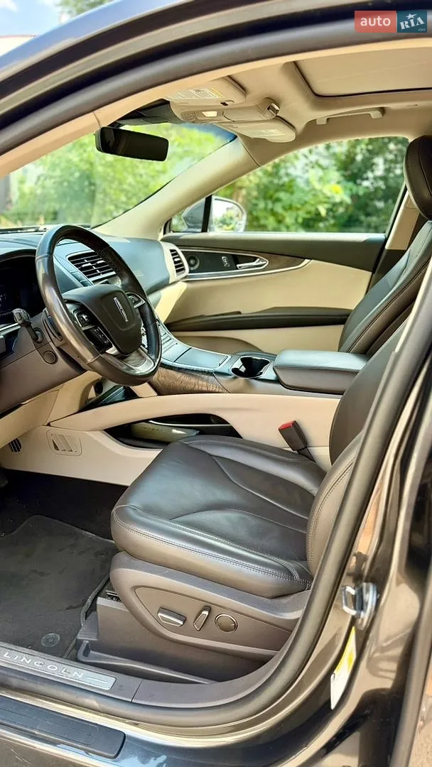2019 Lincoln Nautilus - мініатюра 18