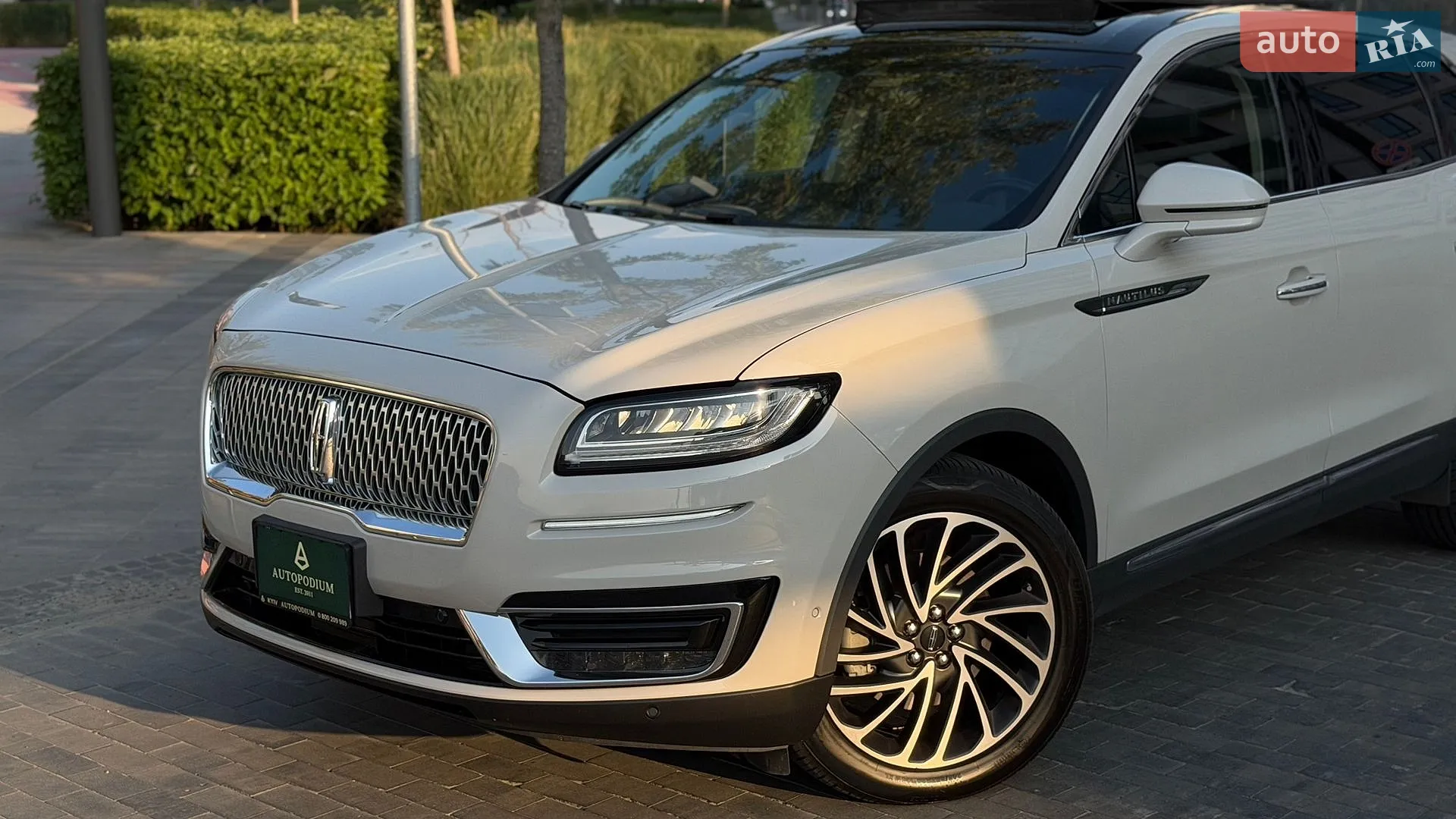 2018 Lincoln Nautilus - мініатюра 3