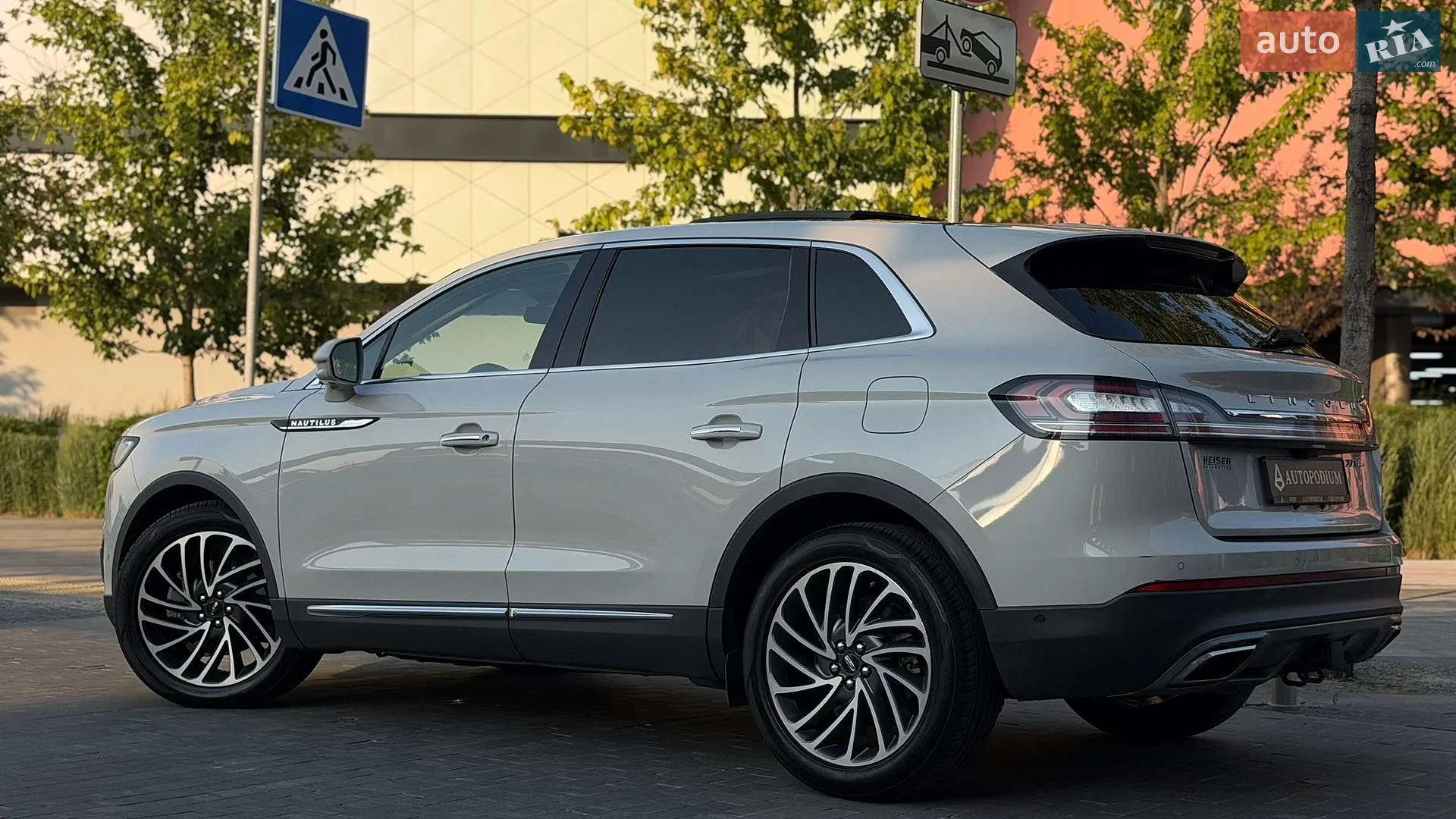 2018 Lincoln Nautilus - мініатюра 7
